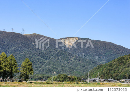Nosaka Mountains seen from the rural areas of Makino Town, Takashima City, Shiga Prefecture 132373033