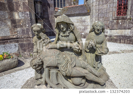 Parish close church of Sizun, finistere, brittany, france 132374203