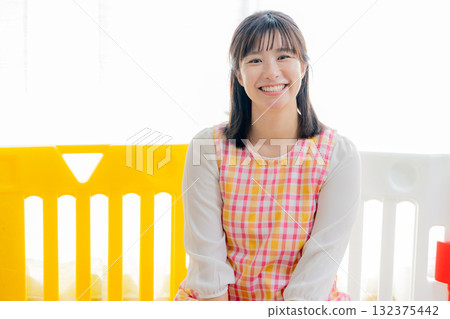 Childminder woman 132375442