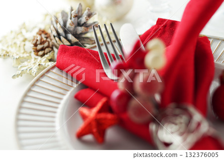 Christmas table coordination image 132376005