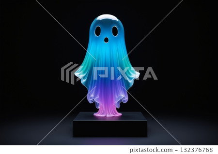 黑色背景上鬼魂雕像的特写 132376768