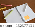 筆記本和筆研究圖像 132377131