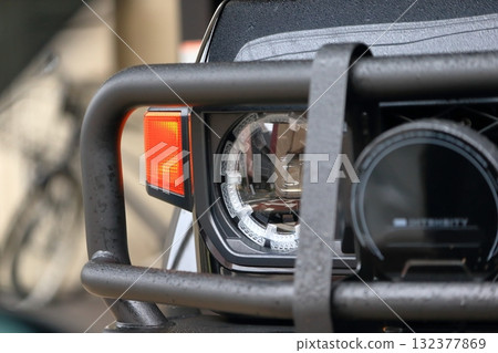 汽車前大燈 132377869