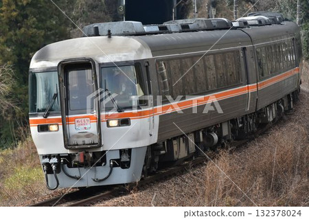 Takayama Main Line Kiha 85 Series Hida Express Warmth Hida Road 132378024