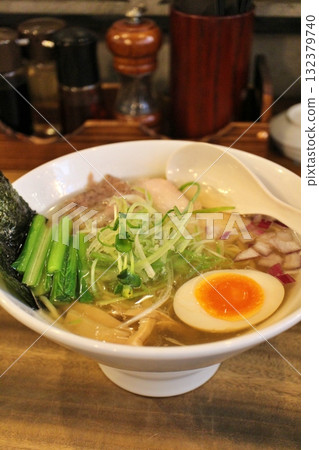 東京銀座的白醬油拉麵 132379740