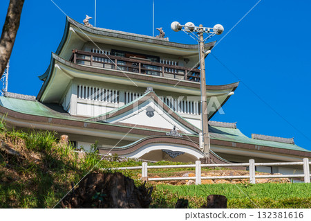 Komakiyama Castle, a stone fortress built by Oda Nobunaga, where excavations continue (Komaki City, Aichi Prefecture) 132381616