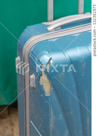 Damaged Hard Shell Suitcase Damaged Hard Shell Suitcase 132381973