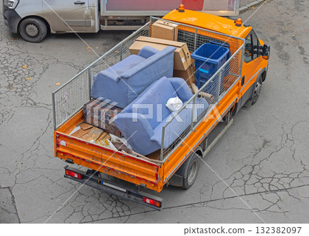 Furniture Removal Transport Truck 132382097