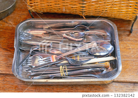 Tableware in Tray Tableware in Tray 132382142