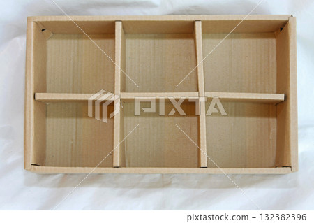 Cardboard box divider Cardboard box divider 132382396