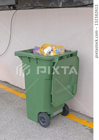 Green Plastic Wheelie Bin Green Plastic Wheelie Bin 132382613