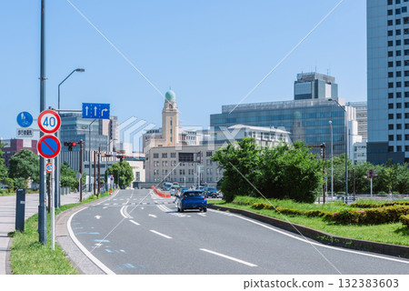 Yokohama Customs House (Queen's Tower) and the Cityscape: Historical Architecture in a Modern City Yokohama Customs House (Queen's Tower) and the Cityscape: Historical Architecture in a Modern City 132383603