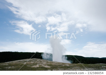 What is a geyser? 132386054