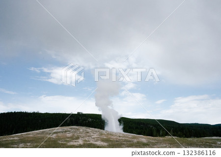 What is a geyser? 132 What is a geyser? 132 132386116
