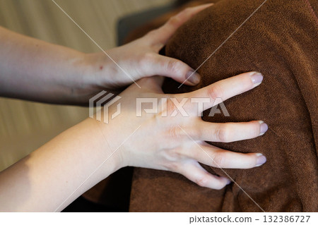 Massage Massage 132386727