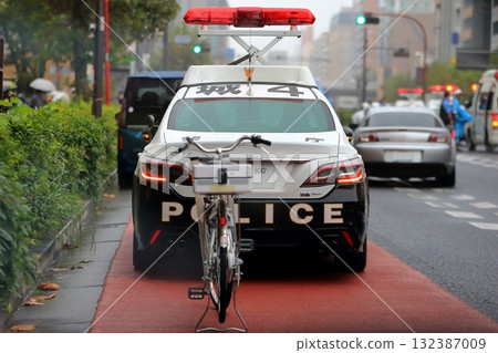 Patrol car 132387009