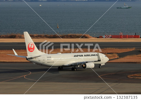客機駛向跑道 噴氣式飛機 機場旅行圖像 出發圖像 132387135