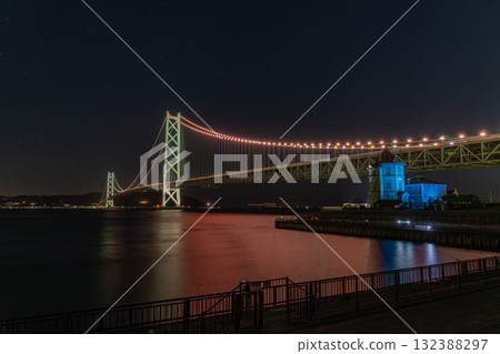 明石海峽大橋，照亮了 132388297