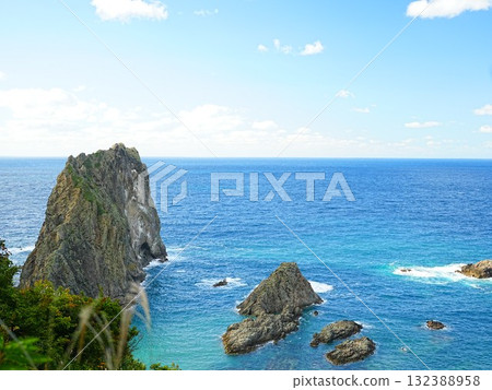 北海道的壯麗景色:積丹半島的島武海岸 北海道的壯麗景色:積丹半島的島武海岸 132388958