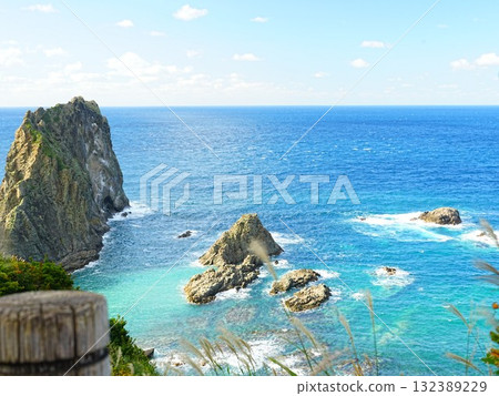 北海道的壯麗景色：積丹半島的島武海岸 132389229