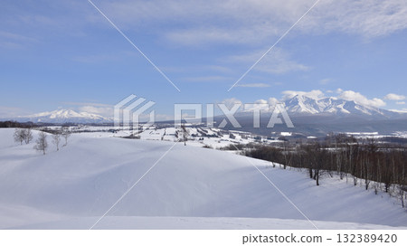 二月從星風之丘看到的斜里山 二月從星風之丘看到的斜里山 132389420