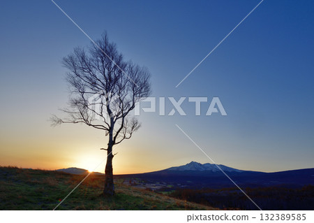 April Hoshikazenooka Sunrise and Mount Shari 132389585