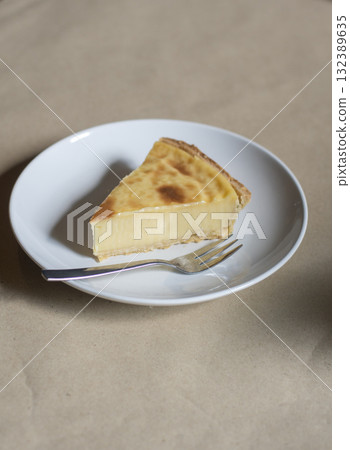 pastry, pie crust, snack 132389635