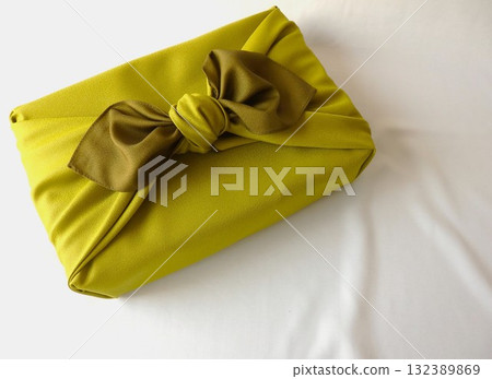 A year-end gift filled with gratitude 132389869