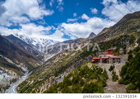 尼泊爾安納普爾納峰環線的春天 尼泊爾安納普爾納峰環線的春天 132391034