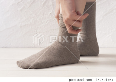 一個穿襪子的女人 132391564