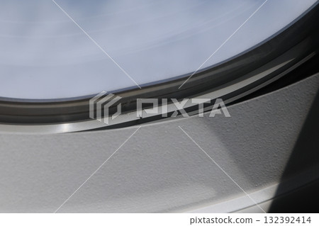 氣壓平衡孔 132392414