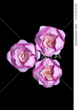 Gorgeous origami creations 132392593