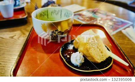 Matcha from a tea shop 132395006