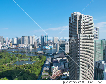 View of Hamarikyu, Takeshiba, and Kachidoki from Hamamatsucho 1-chome. Cityscape (September 2025) 132395520