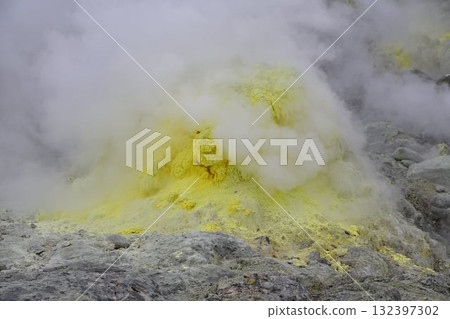 川湯硫黃山的景色 川湯硫黃山的景色 132397302