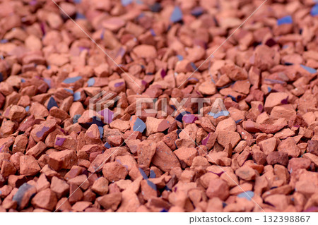 鋪砌的屋頂瓦片碎片 鋪砌的屋頂瓦片碎片 132398867