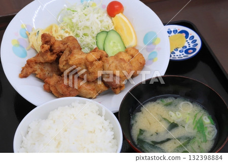 Fried fried chicken set Fried fried chicken set 132398884