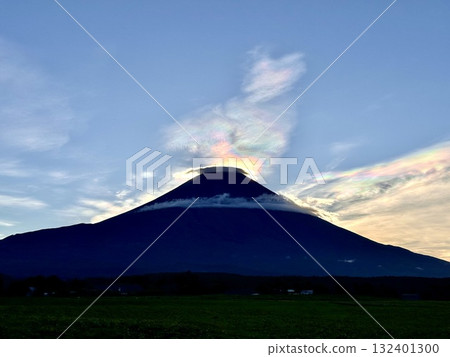 Mount Fuji and rainbow clouds seen from National Route 139 Mount Fuji and rainbow clouds seen from National Route 139 132401300