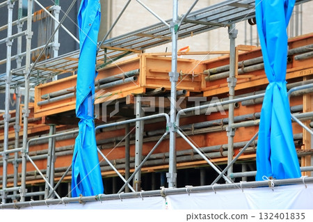 模板安裝（建築框架施工） 132401835