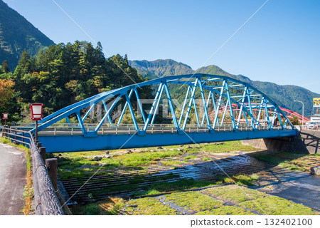 Tochio Onsen "Horayama Bridge" in Okuhida Onsen Village Tochio Onsen "Horayama Bridge" in Okuhida Onsen Village 132402100