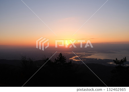 兵庫縣神戶市_六甲花園露台13號（初升的日出）_2025年1月 132402985