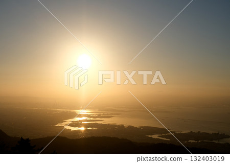 Kobe City, Hyogo Prefecture_First sunrise from the observation terrace 9_January 2025 Kobe City, Hyogo Prefecture_First sunrise from the observation terrace 9_January 2025 132403019