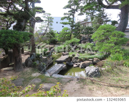 德島縣立阿波十郎平邸,位於德島縣德島市川內町,是文樂木偶劇「坂東十郎平」的故居遺址,德島八十八景 德島縣立阿波十郎平邸,位於德島縣德島市川內町,是文樂木偶劇「坂東十郎平」的故居遺址,德島八十八景 132403065