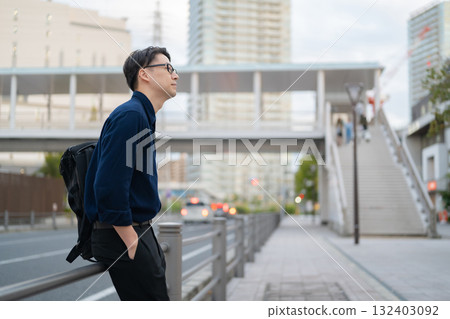 Male businessman wearing glasses Male businessman wearing glasses 132403092