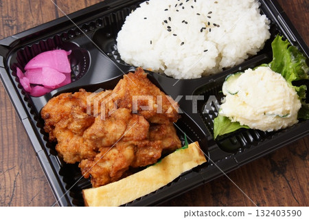 炸雞午餐 132403590