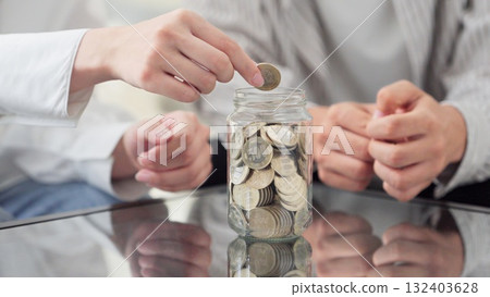 亞洲夫婦存 500 日圓硬幣 132403628