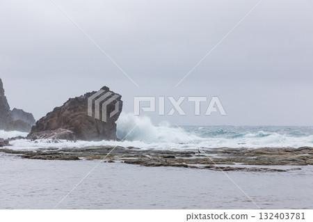 暴風雨中的蛙島 暴風雨中的蛙島 132403781