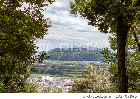 Otokoyama viewed from Mount Tenno, Kyoto Prefecture 132405869