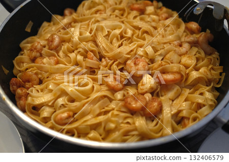 italian spaguetti pasta with nutritional carbohydrates italian spaguetti pasta with nutritional carbohydrates 132406579