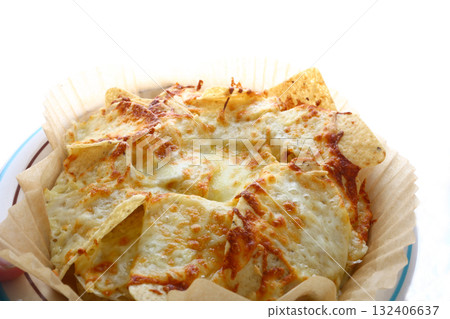 italian spaguetti pasta with nutritional carbohydrates 132406637